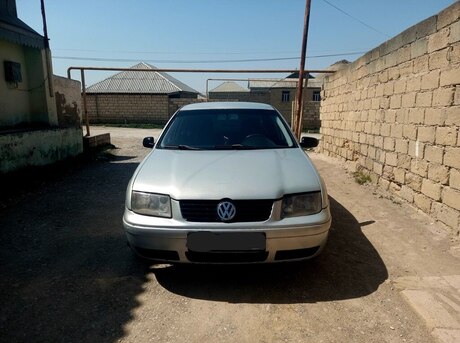Volkswagen Bora 2000