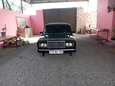 LADA (VAZ) 2107 2000