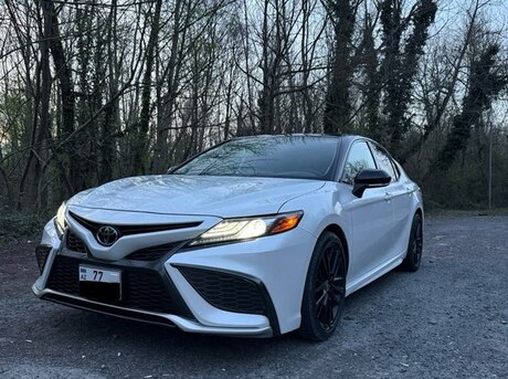 Toyota Camry 2021
