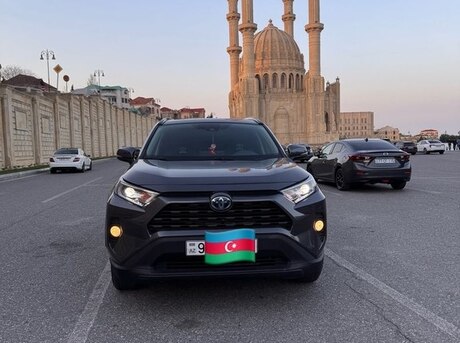 Toyota RAV4 2021
