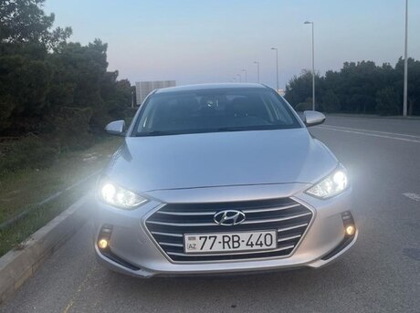 Hyundai Avante 2015