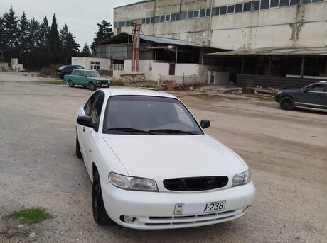 Daewoo Nubira 1998
