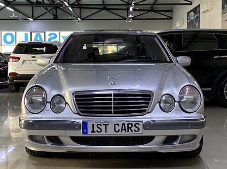 Mercedes E 240 2001
