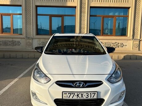 Hyundai Accent 2012