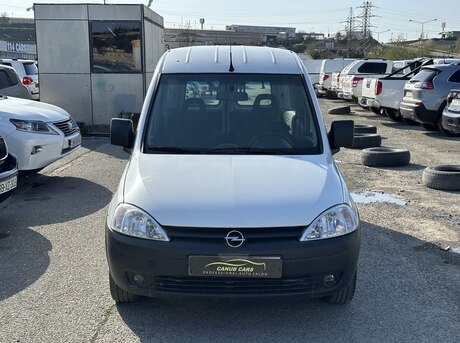 Opel Combo 2011