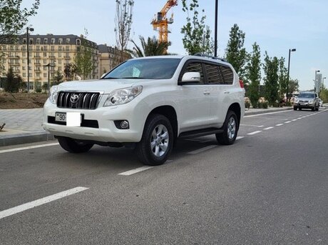 Toyota Land Cruiser Prado 2013