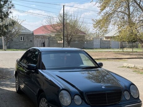 Mercedes E 220 d 2001