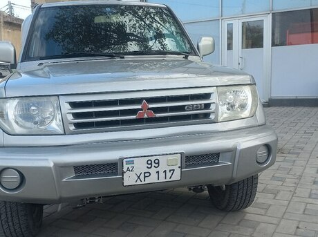 Mitsubishi  1999