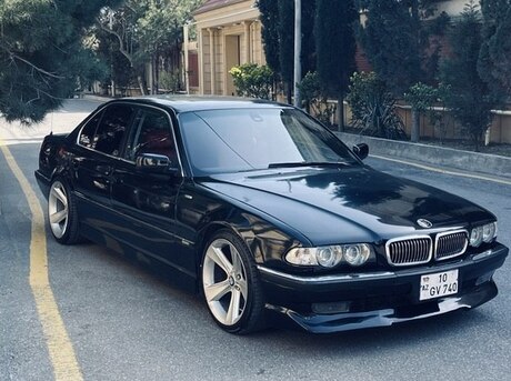 BMW 740 2000