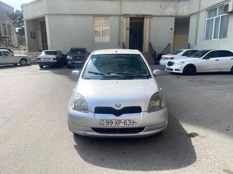 Toyota Vitz 2000