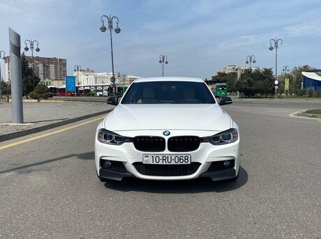 BMW 328 2016