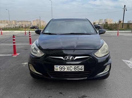 Hyundai Accent 2011