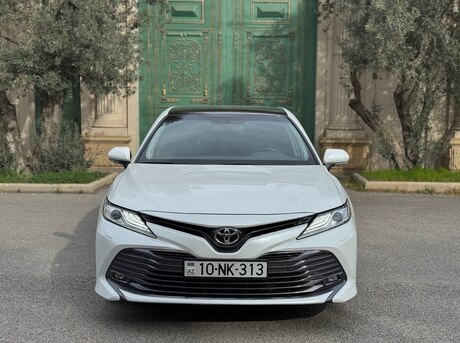 Toyota Camry 2019