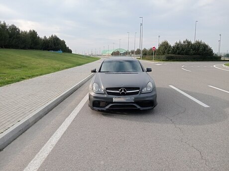 Mercedes  2005