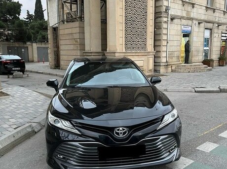 Toyota Camry 2019