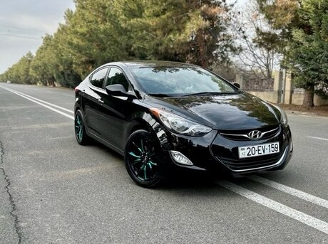 Hyundai Elantra 2012