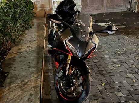 CFMOTO 450 SR