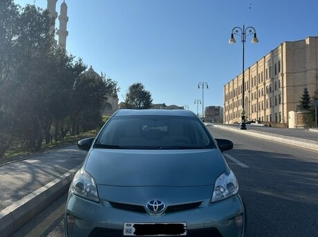 Toyota Prius 2015