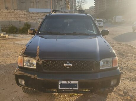 Nissan Pathfinder 2000