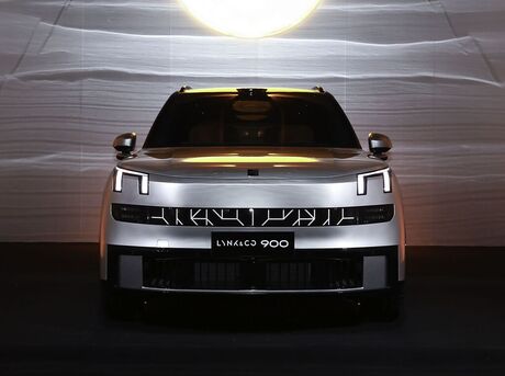 Lynk & Co 900