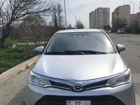 Toyota Corolla Fielder 2015