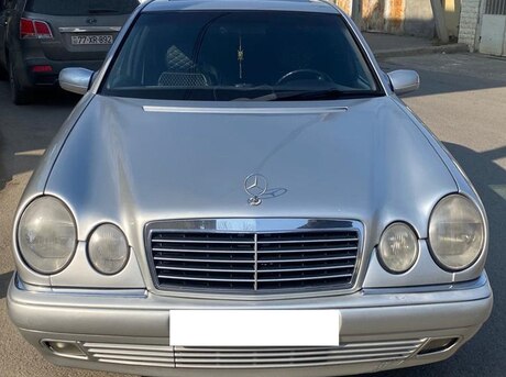 Mercedes E 240 1999