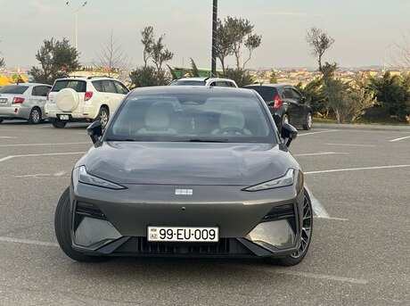 Geely  2024