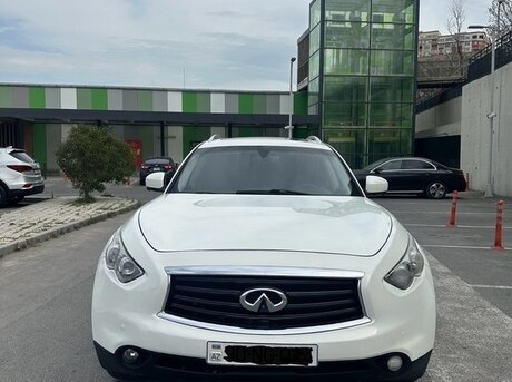 Infiniti FX35
