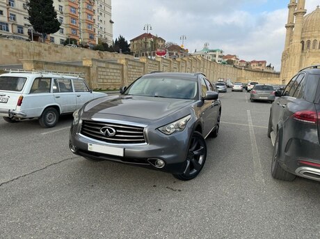 Infiniti FX35 2012