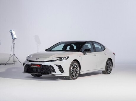 Toyota Camry 2025