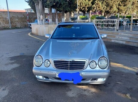 Mercedes E 240 2001