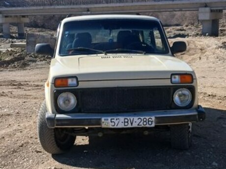 LADA (VAZ) Niva 1990