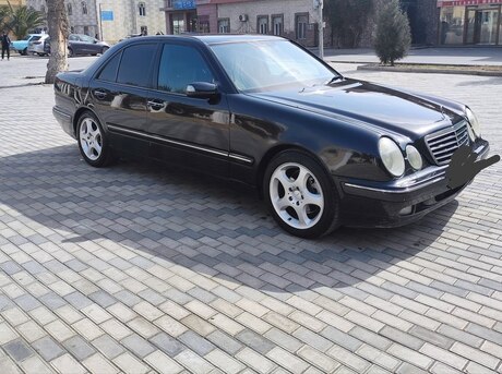 Mercedes E 270 2000