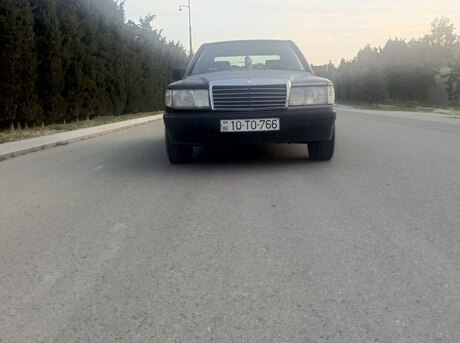 Mercedes 190 1990