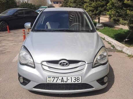 Hyundai Verna 2010