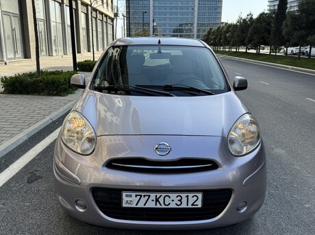 Nissan March 2011