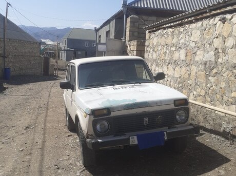 LADA (VAZ) Niva 1986