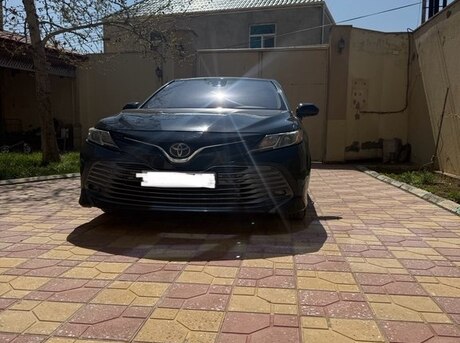 Toyota Camry 2019