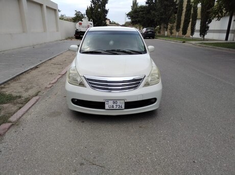 Nissan Tiida 2005