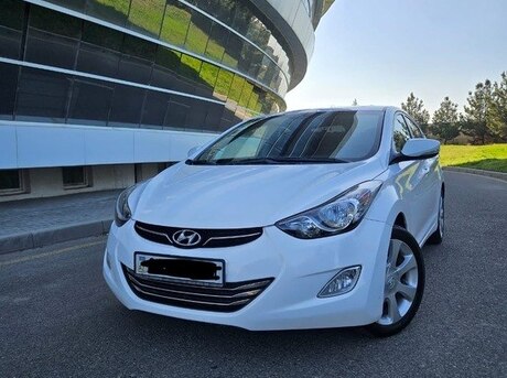 Hyundai Elantra 2012