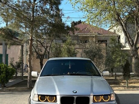 BMW 320 1992