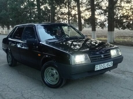 LADA (VAZ) 21099 2004