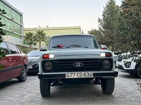 LADA (VAZ) Niva 2009