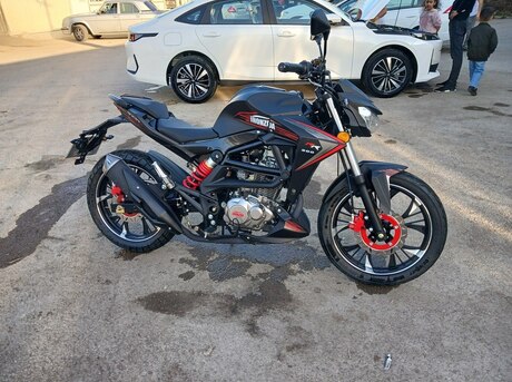 Moto Guzzi  2024