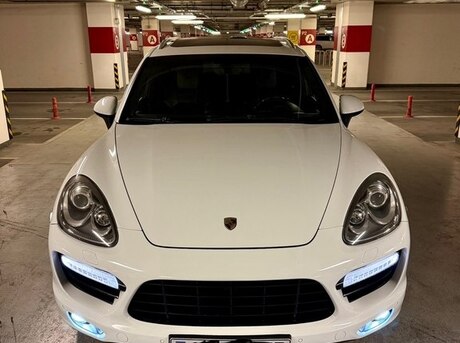 Porsche Cayenne S 2012