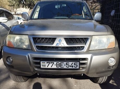 Mitsubishi Pajero 2003