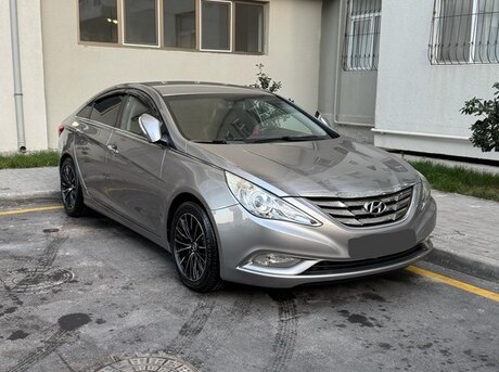 Hyundai Sonata 2010