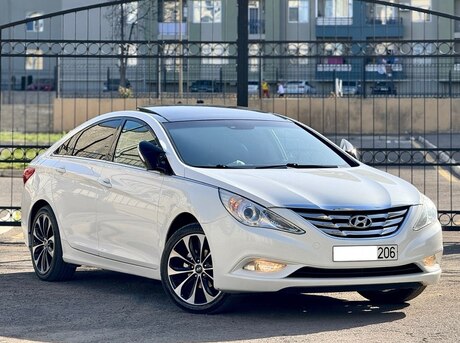 Hyundai Sonata 2011