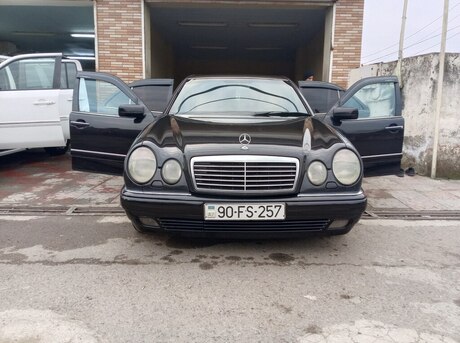 Mercedes E 300 d 1998