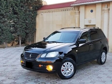 Mitsubishi Airtrek 2002
